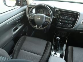 Mitsubishi Outlander  2.0 
