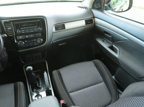 Mitsubishi Outlander  2.0 