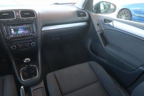 Volkswagen Golf  1.6 TDI Basis 