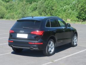 Audi Q5  3.0 TDI S line 