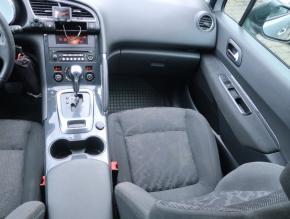 Peugeot 3008  2.0 HDi 