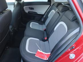 Kia Ceed  1.6 GDI 