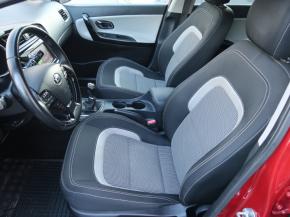 Kia Ceed  1.6 GDI 