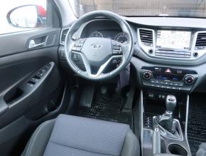 Hyundai Tucson  1.7 CRDi Trikolor 