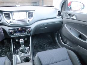 Hyundai Tucson  1.7 CRDi Trikolor 