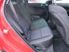 Hyundai Tucson  1.7 CRDi Trikolor 