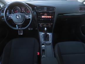 Volkswagen Golf  1.5 TSI 