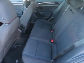 Volkswagen Golf  1.5 TSI 