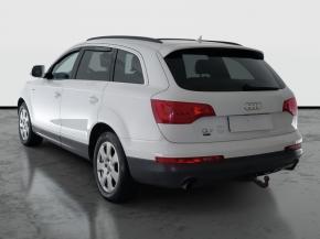 Audi Q7  3.0 TDI . 