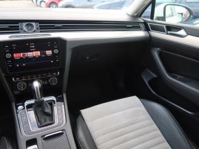 Volkswagen Passat  2.0 TDI R-Line 