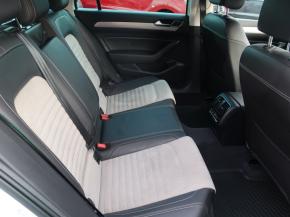 Volkswagen Passat  2.0 TDI R-Line 