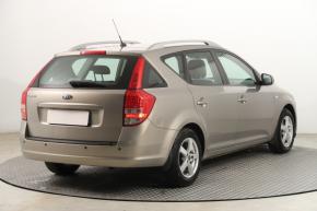 Kia Ceed  1.4 CVVT 