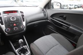 Kia Ceed  1.4 CVVT 