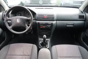 Škoda Octavia  1.6 Elegance 
