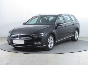 Volkswagen Passat  1.5 TSI Elegance 