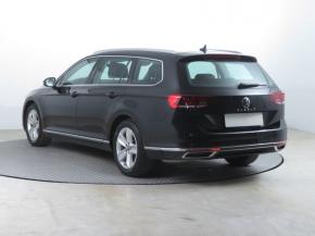 Volkswagen Passat  1.5 TSI Elegance 