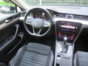 Volkswagen Passat  1.5 TSI Elegance 
