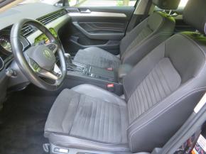 Volkswagen Passat  1.5 TSI Elegance 