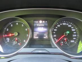 Volkswagen Passat  1.5 TSI Elegance 