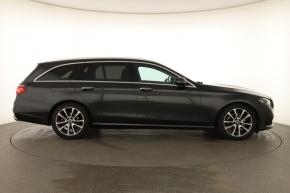 Mercedes-Benz E  E 220 d 4MATIC 