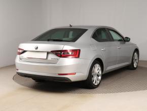 Škoda Superb  2.0 TDI Style 