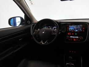 Mitsubishi Outlander  2.2 DI-D Instyle 
