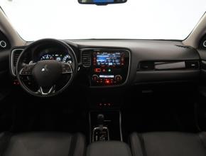 Mitsubishi Outlander  2.2 DI-D Instyle 
