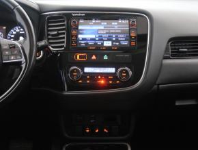 Mitsubishi Outlander  2.2 DI-D Instyle 