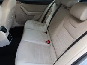 Škoda Octavia  1.6 TDI Elegance Plus 