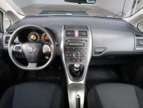 Toyota Auris  1.6 Valvematic 