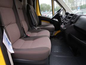 Peugeot Boxer  2.0 BlueHDi 