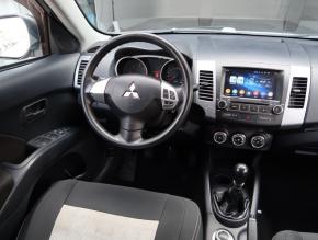 Mitsubishi Outlander  2.2 DI-D Invite 