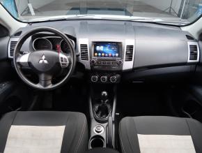Mitsubishi Outlander  2.2 DI-D Invite 