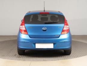 Hyundai i30  2.0 CVVT 
