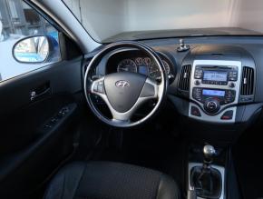 Hyundai i30  2.0 CVVT 