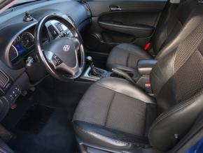 Hyundai i30  2.0 CVVT 