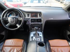 Audi Q7  3.0 TDI S-Line 