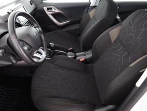 Peugeot 2008  1.2 PureTech 
