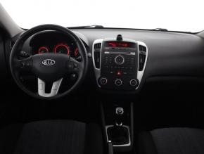 Kia Ceed  1.4 CVVT 