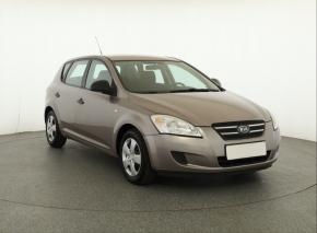 Kia Ceed  1.6 CVVT 