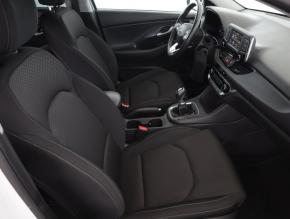 Hyundai i30 Fastback  1.6 CRDi Komfort 