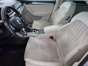 Škoda Superb  2.0 TDI Style 