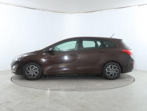 Hyundai i30  1.6 GDI Trikolor Plus 