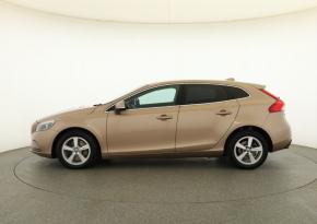 Volvo V40  2.0 D4 