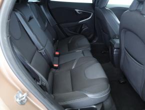 Volvo V40  2.0 D4 