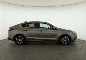 Hyundai i30 Fastback  1.0 T-GDI SMART 
