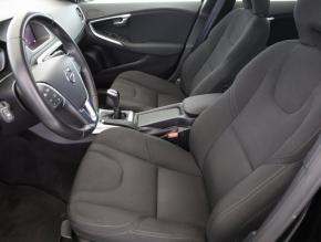 Volvo V40  2.0 D3 