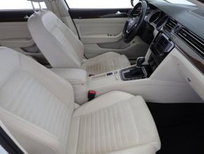 Volkswagen Passat  2.0 BiTDI Highline 