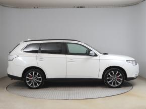 Mitsubishi Outlander  2.2 DI-D 