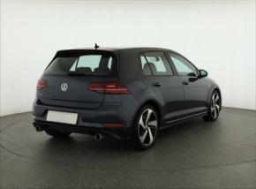 Volkswagen Golf  2.0 GTI Performance 
